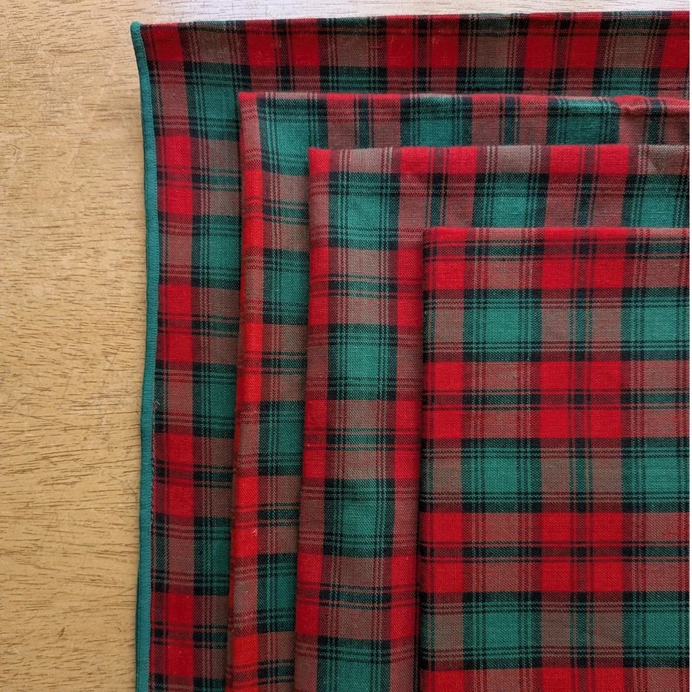 Vintage Red Green Tartan Plaid Dinner Napkins Set of 4 Christmas Holiday 19x18.5